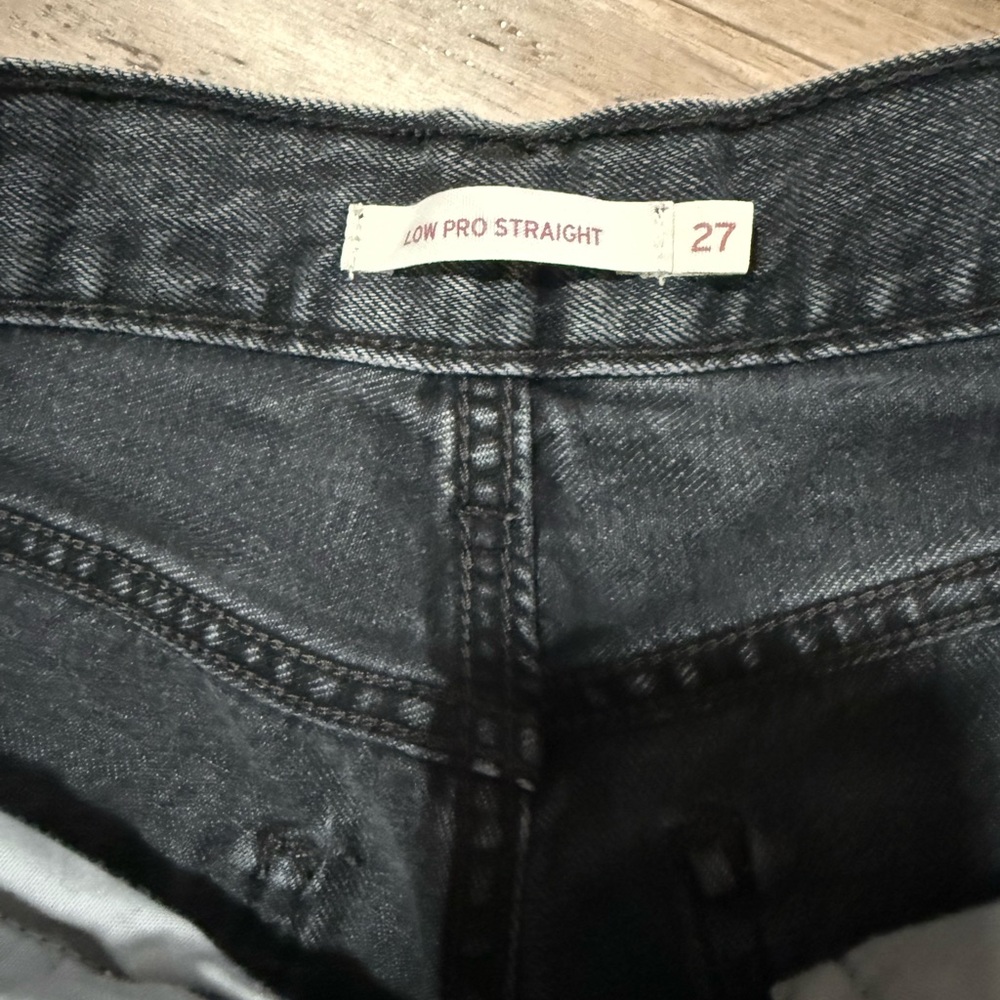 Levi’s Low Pro Straight Women's Black Jeans - Picture 7 of 7
